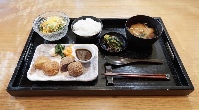 豊受オーガニクスレストラン 2種のじゃが芋コロッケ膳(昼の膳)