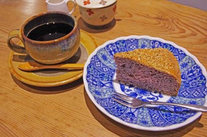 Nezunoya-A cake and drink set