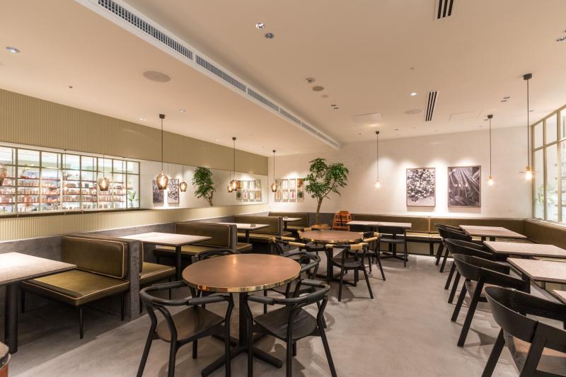 Cosme Kitchen Adaptation 表参道ヒルズ店-店内の様子