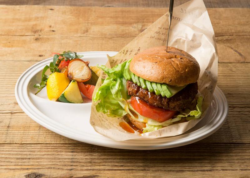 Mr.FARMER OMOTESANDO-VEGAN BURGER, AVOCADO & TERIYAKI SAUCE