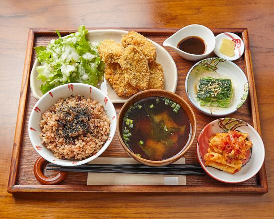 マクロビミール ひとこきゅう-車麩カツ弁当